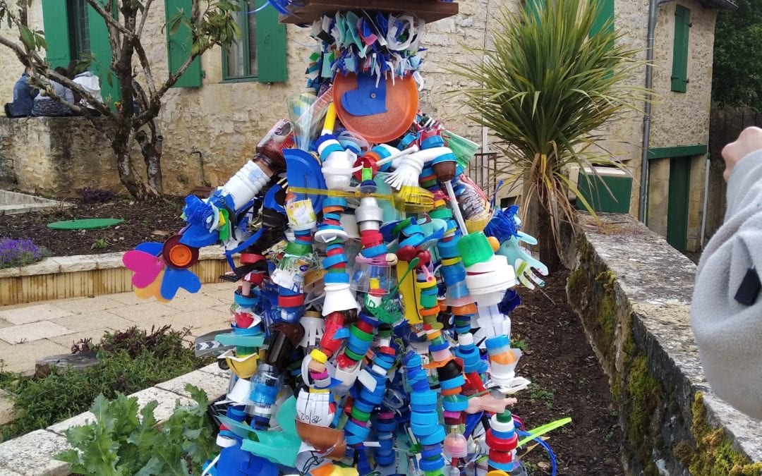 Atelier Recyclage des déchets à l’école de St Martial